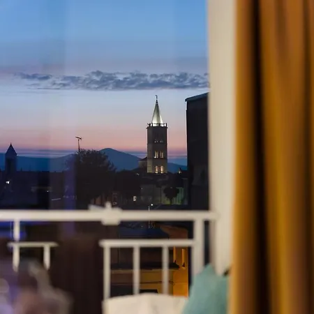 Апартаменты Kailani Luxury 3 Bedroom, 3 Bathroom With A Sunny Balcony