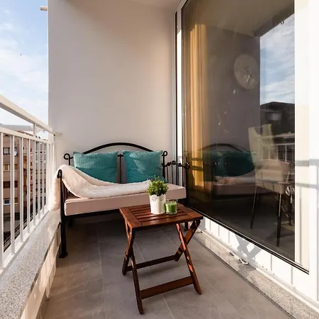 Апартаменты Kailani Luxury 3 Bedroom, 3 Bathroom With A Sunny Balcony *