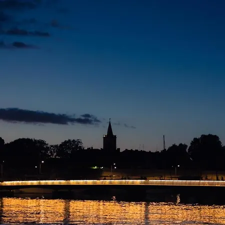 Kailani Luxury 3 Bedroom, 3 Bathroom With A Sunny Balcony Апартаменты