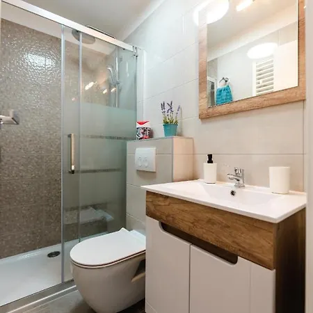 Апартаменты Kailani Luxury 3 Bedroom, 3 Bathroom With A Sunny Balcony Задар