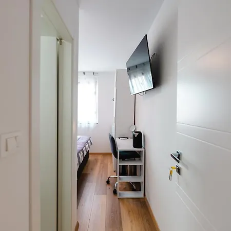 Kailani Luxury 3 Bedroom, 3 Bathroom With A Sunny Balcony Апартаменты Задар