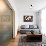 דירה Kailani Luxury 3 Bedroom, 3 Bathroom With A Sunny Balcony זאדאר