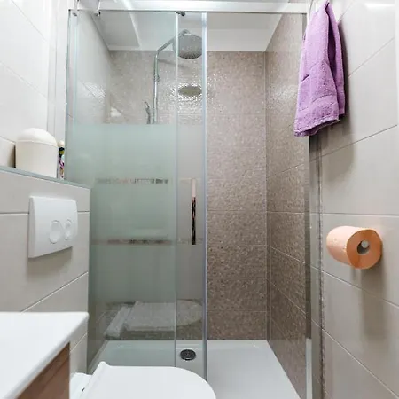 Kailani Luxury 3 Bedroom, 3 Bathroom With A Sunny Balcony Daire *