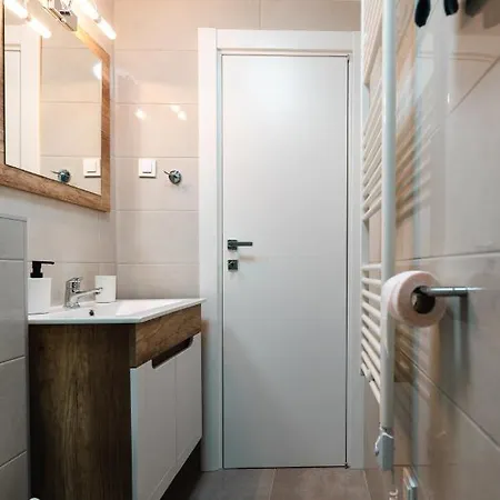 Kailani Luxury 3 Bedroom, 3 Bathroom With A Sunny Balcony * Zadar