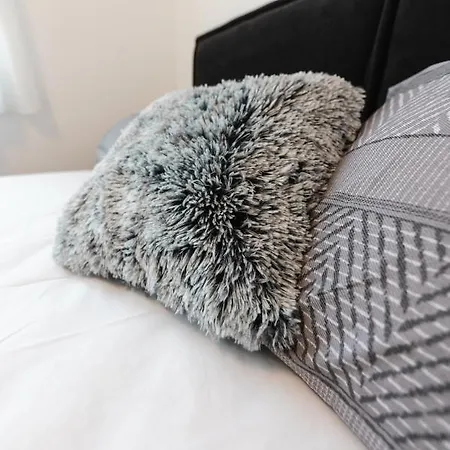 Kailani Luxury 3 Bedroom, 3 Bathroom With A Sunny Balcony