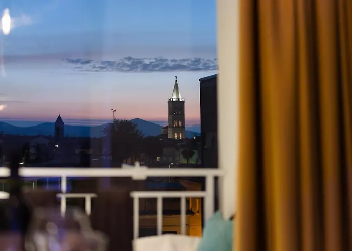 Апартаменти Kailani Luxury 3 Bedroom, 3 Bathroom With A Sunny Balcony