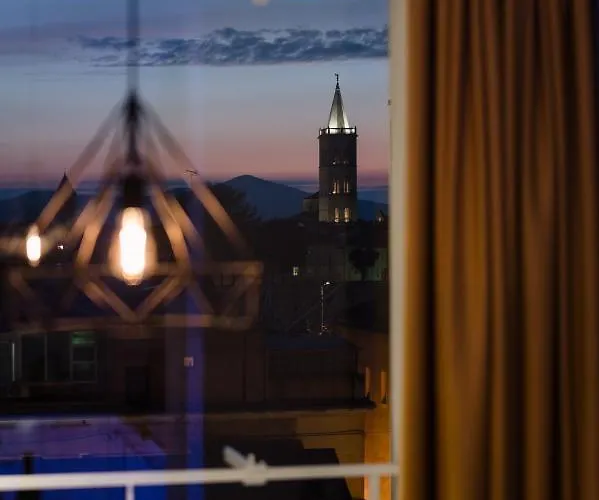 Lägenhet Kailani Luxury 3 Bedroom, 3 Bathroom With A Sunny Balcony Zadar