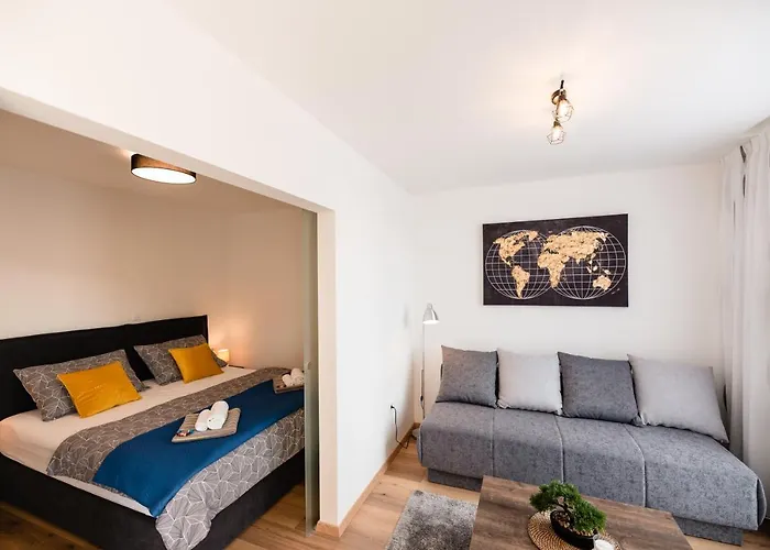 Апартаменти Kailani Luxury 3 Bedroom, 3 Bathroom With A Sunny Balcony *