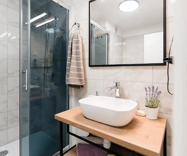 Kailani Luxury 3 Bedroom, 3 Bathroom With A Sunny Balcony Задар