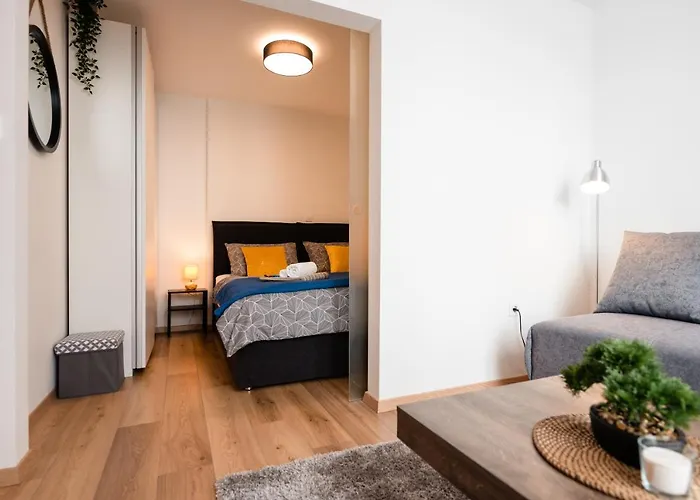 Kailani Luxury 3 Bedroom, 3 Bathroom With A Sunny Balcony