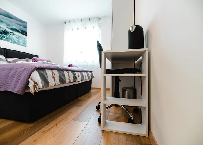 Апартаменти Kailani Luxury 3 Bedroom, 3 Bathroom With A Sunny Balcony