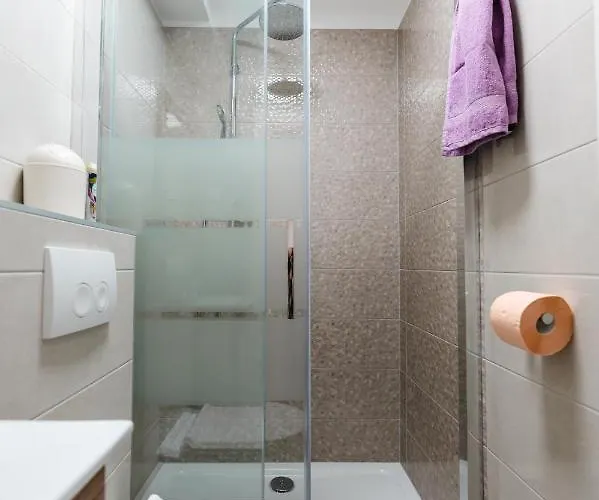 Kailani Luxury 3 Bedroom, 3 Bathroom With A Sunny Balcony Апартаменти *