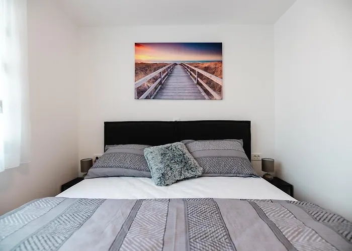 Kailani Luxury 3 Bedroom, 3 Bathroom With A Sunny Balcony Zadar