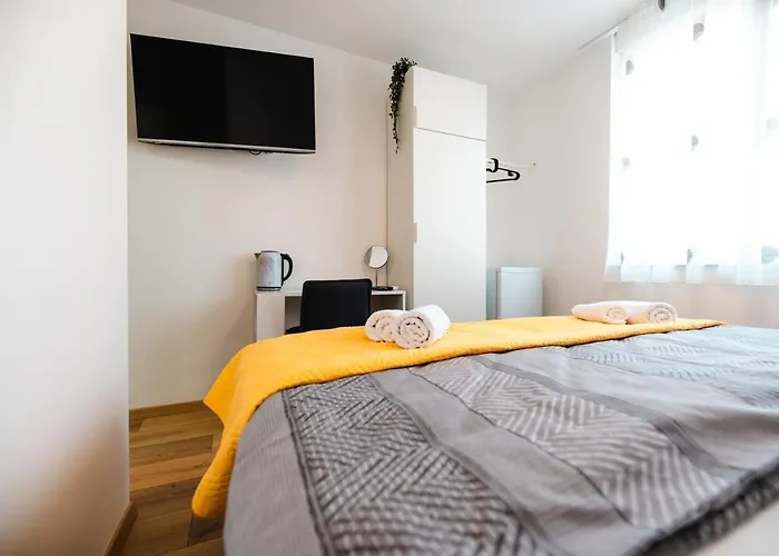 Kailani Luxury 3 Bedroom, 3 Bathroom With A Sunny Balcony * Задар