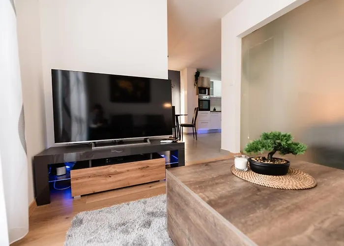 Kailani Luxury 3 Bedroom, 3 Bathroom With A Sunny Balcony * Задар