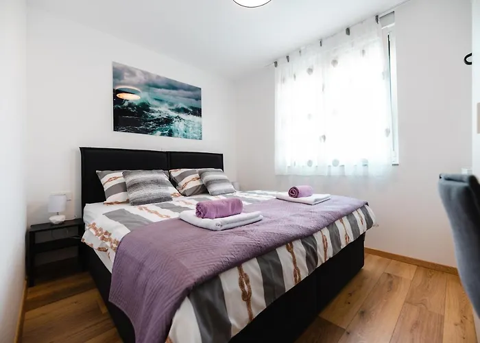 Kailani Luxury 3 Bedroom, 3 Bathroom With A Sunny Balcony Задар