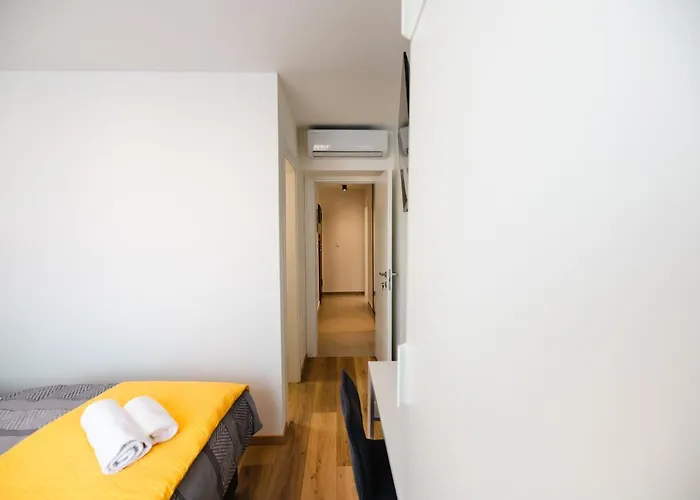 Kailani Luxury 3 Bedroom, 3 Bathroom With A Sunny Balcony