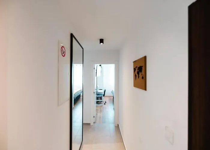 Kailani Luxury 3 Bedroom, 3 Bathroom With A Sunny Balcony Апартаменти *